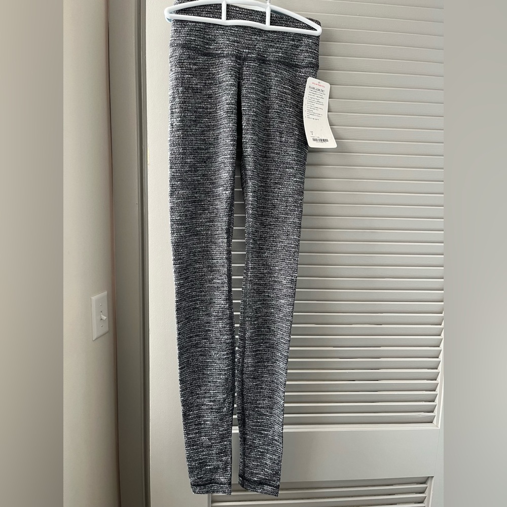 Lululemon Women’s Size 2